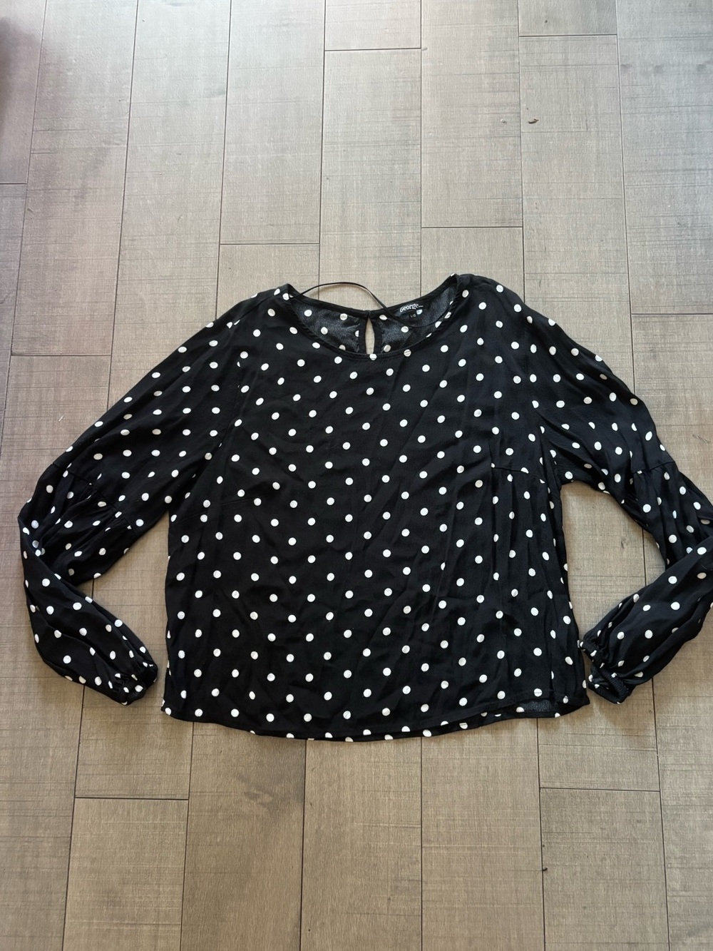 ♠️5/$25♠️Women’s Black Polka Dot Long-Sleeve Blouse